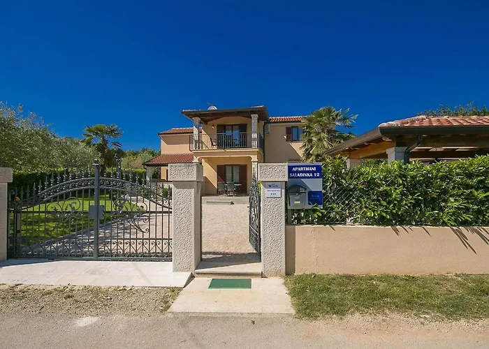 Hébergement de vacances Saladinka 2 *